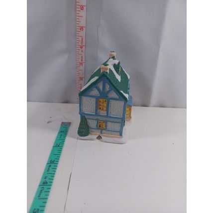 Vintage two story house Ceramic Building 4 inch good condtion