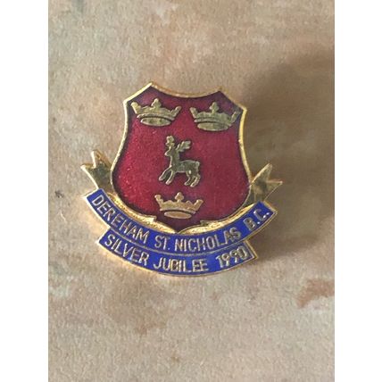 Dereham st. Nicholas bowls club silver jubilee 1990 bowls bowling badge