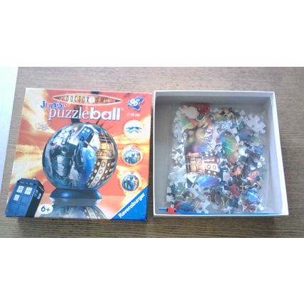 DOCTOR WHO Junior Puzzleball (96 Piece) Ravensburger (2007)