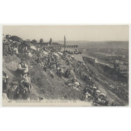 BOULOGNE-SUR-MER La Côte et le Calvaire France RPPC LL early 20th C.