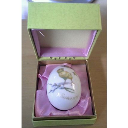 ROYAL BAYREUTH 1974 PORCELAIN EASTER EGG TETTAU GERMANY BABY CHICKS