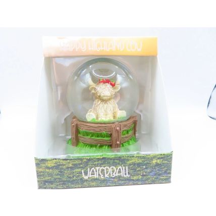 Highland Cow Snow Globe Glitter Wearing a Beret 9 CM Gift Home Deor