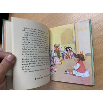 VINTAGE MRS CRADOCK "JOSEPHINE KEEPS HOUSE" APPLETON ART FICTION HB BOOK (P3)