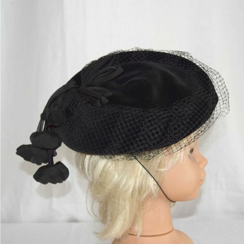 Womens Vintage 1940 Black Pill Box Hat