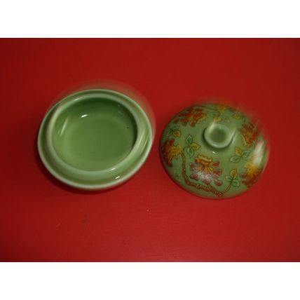 PILL BOX / BY DEL PRADO E P 28 GREEN WITH ORANGE FLOWERS (03/02)#
