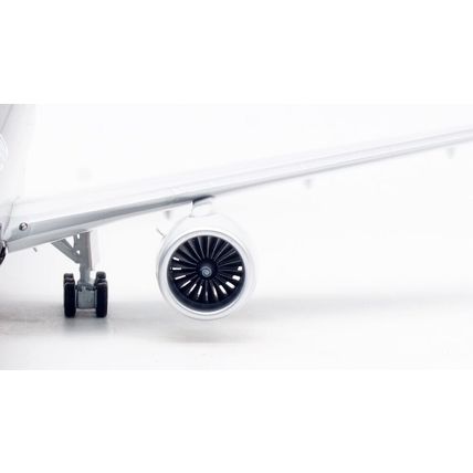 B777-219/ER AIR NEW ZEALAND REG: ZK-OKH W/STAND - INFLIGHT 200 IF772NZ1223 1/200