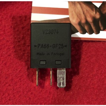 Volvo 8651661 OEM Relay