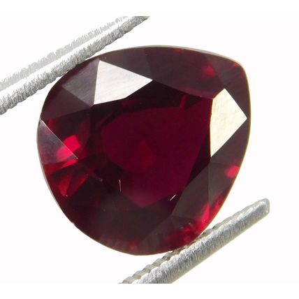 Natural Luxurious Red Rhodolite Garnet 6.80 Ct Pear Cut Gemstone