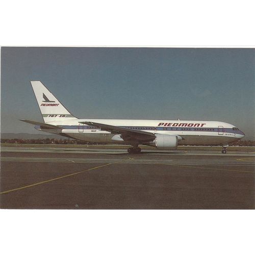 Piedmont Boeing B767 201 Civil Aircraft Postcard (A20107)