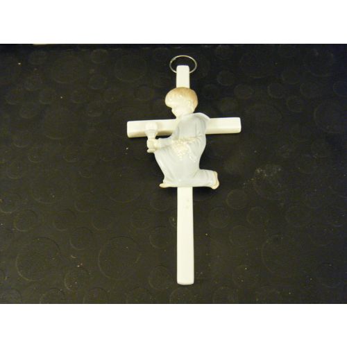 RR Roman Ceramic Porcelain Praying Boy with Cross Wall Hanging
