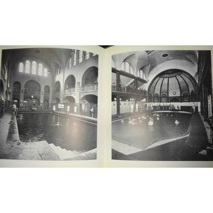 In den Tempeln der Badelust : Architekturen der Sinnlichkeit. 1986 Hardcover/DJ