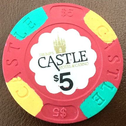 (1) $5. TRUMP Castle CASINO CHIP - ATLANTIC CITY, NEW JERSEY