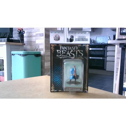Fantastic Beasts and Where to Find Them: Newt Scamander Die-Cast Figure (MOC)
