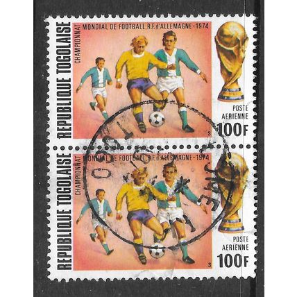 TOGO 1974 WORLD CUP FOOTBALL JULES RIMET TROPHY 100F USED PAIR VERTICAL