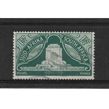 SouthAfrica.SG132 1 1/2d Voortrekker Monument,Pretoria.Fine Used.Sept21