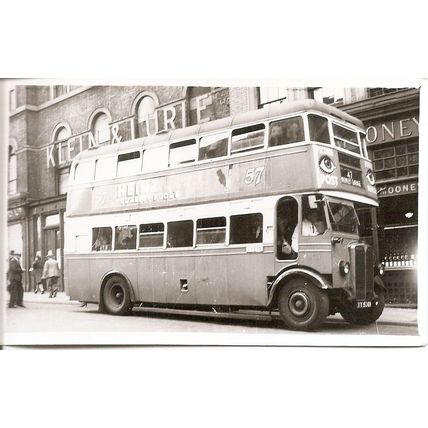 Black & White Photograph of London Transport - YY 5369 ex. Thomas Tilling