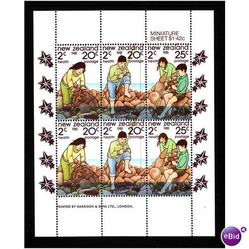 NEW ZEALAND 1981 HEALTH STAMPS CHILDREN PLAYING SG MS1252 MIN SHEET U/M MINT