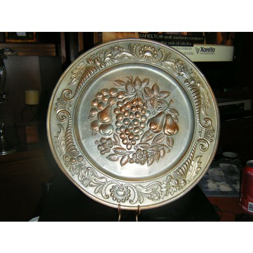 Vintage Mid Century Modern English Peerage Metal Fruit Medallion Plate