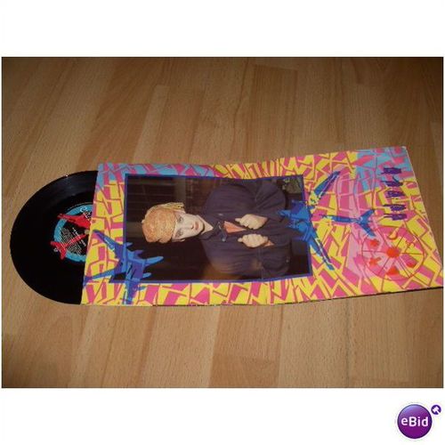 culture club, the medal song. 1984 7" gatefold sleeve.virgin
