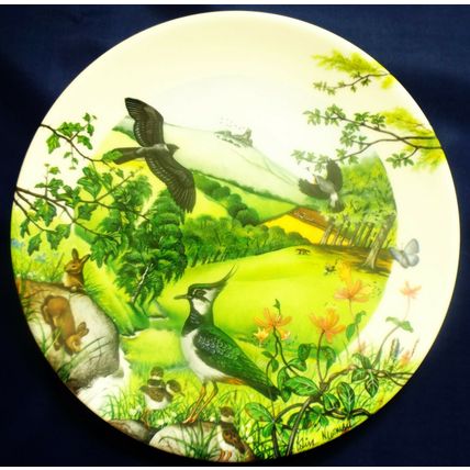 Wedgwood Country Panorama Rolling Hills and Grasslands 1988 Bone China Plate