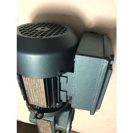 new SEW-EURODRIVE SAF37DT71D4 AC GEARMOTOR,19.89:1 RATIO,DFT71D4,K19,EY