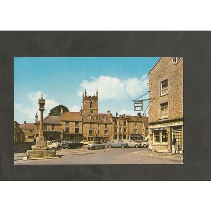 Postcard Gloucestershire Stow on the wold Market Place