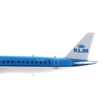 E195-E2 KLM CITYHOPPER REG: PH-NXE WITH STAND - GEMINI JETS G2KLM1229 1/200
