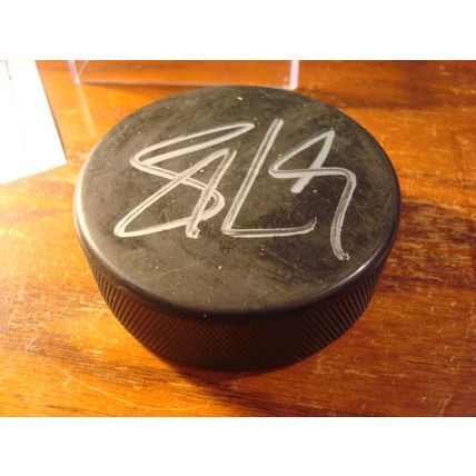 Autographed Hockey Puck, w/COA, SIDNEY CROSBY, Penguins