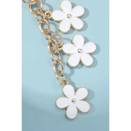 White Cute Flower Shape Ornament Key Buckle