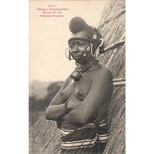 CARTE POSTALE - AFRIQUE NOIRE - FEMME FOULAH