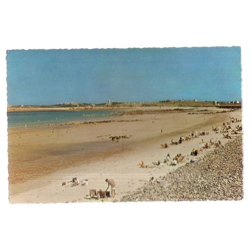 PEMBROKE BEACH, GUERNSEY, CHANNEL ISLES unused vintage postcard =