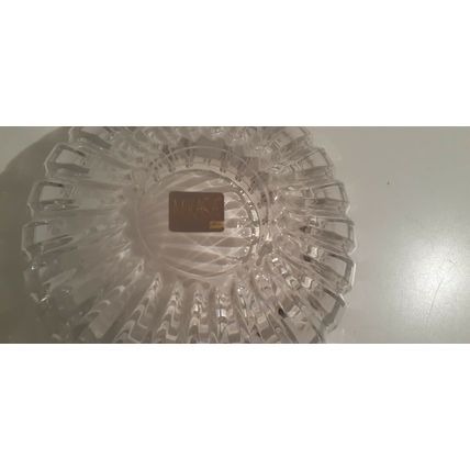 Mikasa lead crystal 7 1/2 inch bowl very good very pretty
