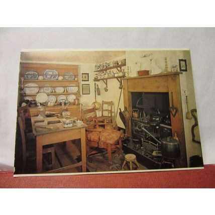 SCOTS KITCHEN, HUNTLY HOUSE MUSEUM, EDINBURGH unused postcard =