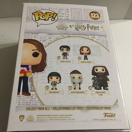 NEW Harry Potter's Holiday Hermione Granger with Gift Funko Pop Figure
