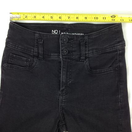 No Boundaries Womens Juniors Black Skinny Taper Leg Pants Size 5 Used