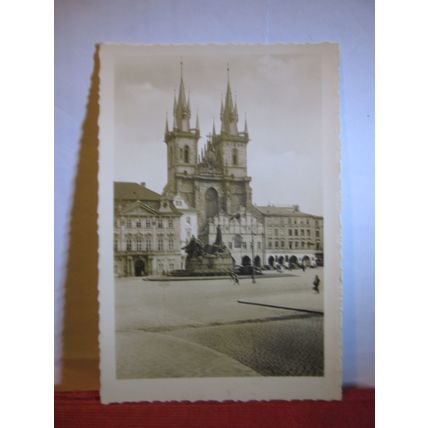 THE OLD TOWN SQUARE, PRAGUE, CZECK REPUBLIC unused poscard =