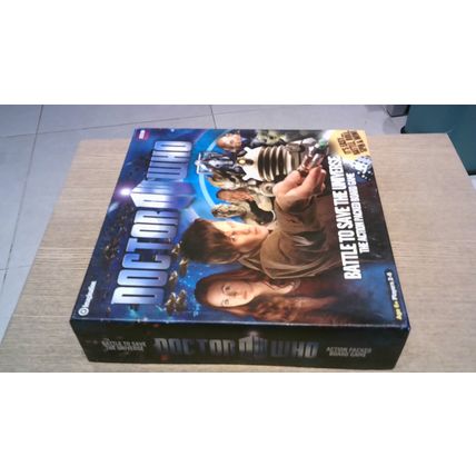 DOCTOR WHO: BATTLE TO SAVE THE UNIVERSE - Action Packed Board Game