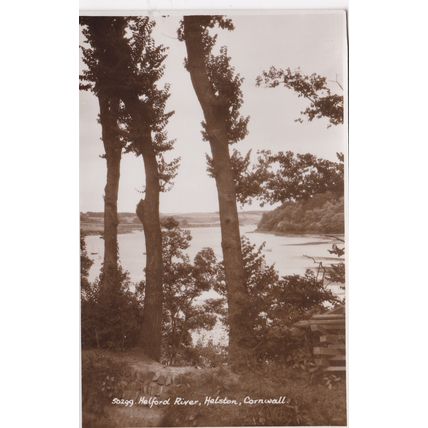 ED 343 HELSTON - HELFORD RIVER . PRINTED POSTCARD
