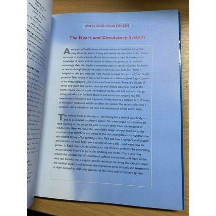 2000 "THE HEART & CIRCULATORY SYSTEM" LARGE ILLUSTRATED HARDBACK BOOK (P5)