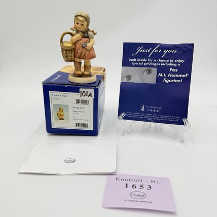 Hummel Goebel Do I Dare? #2248 Girl W/Basket Figurine Porcelain Germany Boxed