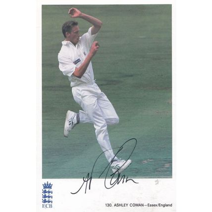 Ashley Cowan Classic Essex Club Cricket Hand Signed Photo Postcard