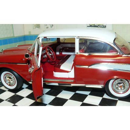 1/18 ( IB 74 ) Acme Nice Car 1957 Chevrolet Bel Air red and white 1 of 174 , in