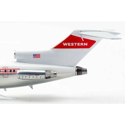 INFLIGHT 200 IF722WA0920P 1/200 WESTERN AIRLINES B727-247 N2801W POLISHED W/STD