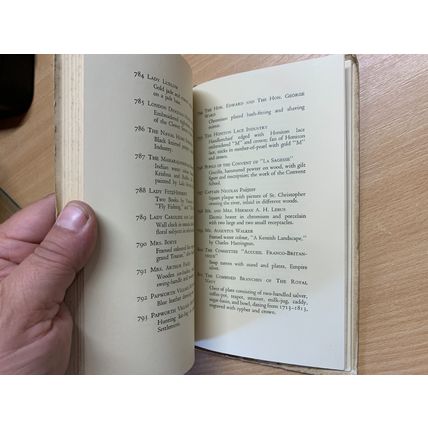 RARE 1934 THE MARRIAGE OF DUKE OF KENT LIST OF WEDDING GIFTS PAPERBACK BOOK (P2)