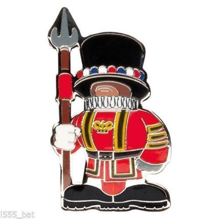 New Corgi GS62504 Official Queen's Diamond Jubilee London Beefeater Badge