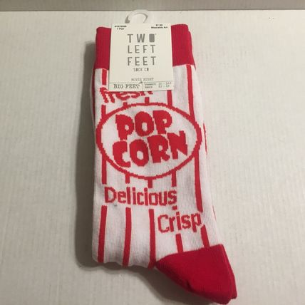 NEW Two Left Feet Wearable Art Socks Popcorn - Big Feet Women 10-12.5 Men 8.5-13