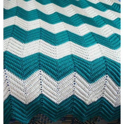 Vintage 1970 1980 Hand Made Turquoise White Bed Cover Blanket Throw 82 " X 49