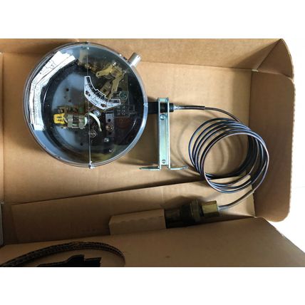 NEW MERCOID DS-235-3 RG 2A ,MERCOID CONTROL DS-235-3 RG-2A PLC FLOW METER,Dj