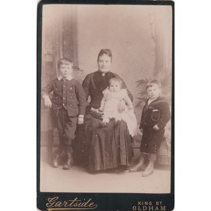 VICT. CABINET PHOTO-MOTHER WITH CHILDREN BY GARTSIDE. OLDHAM. PAINTED BACKGROUND