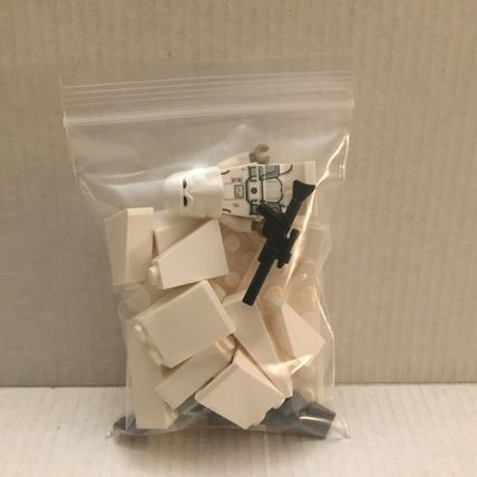 Official Star Wars Snow Trooper Lego Minifigure with Snow Trench
